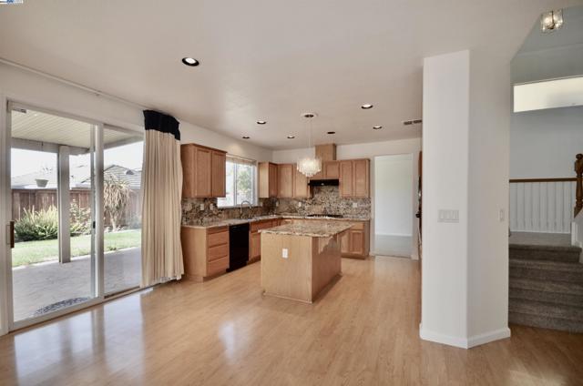 Image 10 of 39 For 9416 Lyndley Plaza Way