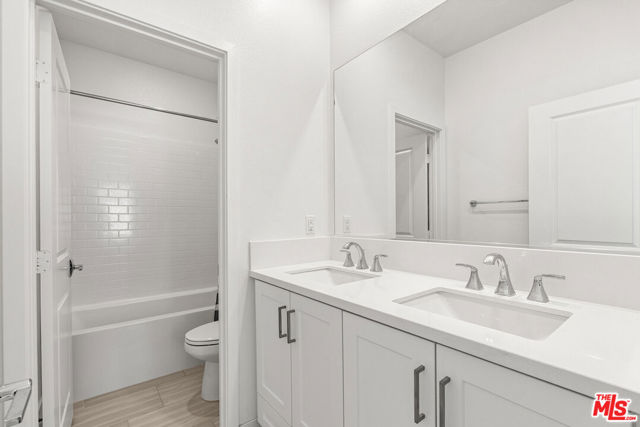 12329 Primrose Avenue, Whittier CA: https://media.crmls.org/mediaz/c8b9bd9d-aea0-4496-acb9-aacef33b8f02.jpg