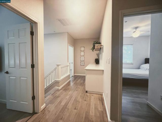 430 Chestnut Street, Brentwood CA: https://media.crmls.org/mediaz/c8b9f809-0d88-4056-bd6c-e905d637e8b3.jpg