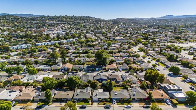 3920 Oneill Drive, San Mateo CA: https://media.crmls.org/mediaz/c8ba1c16-ebeb-45a1-a70b-ff696811610d.jpg