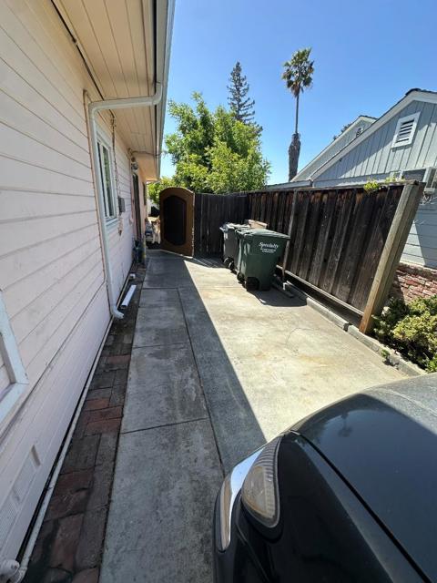 1417 Hampton Drive, Sunnyvale CA: https://media.crmls.org/mediaz/c8ba7810-40bd-423e-841f-caed8b1b822e.jpg