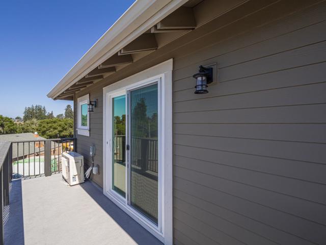 116 Aptos Village Way, Aptos CA: https://media.crmls.org/mediaz/c8bab33b-52ae-478d-9829-e210cd42783d.jpg