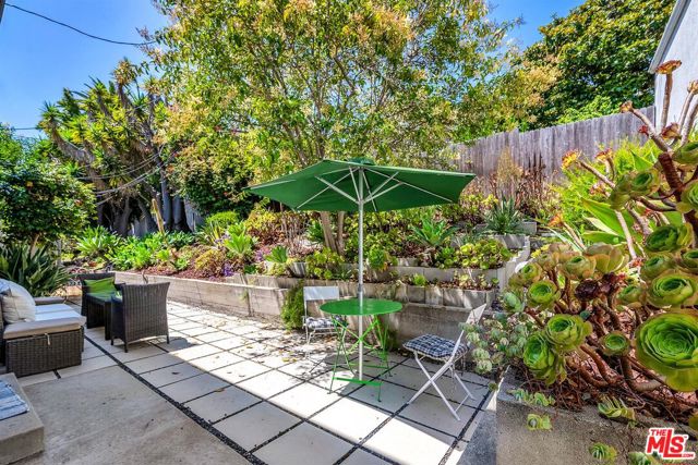 1229 Smithwood Drive, Los Angeles CA: https://media.crmls.org/mediaz/c8bbd55c-9795-4918-ad0b-6f1959c79b2e.jpg