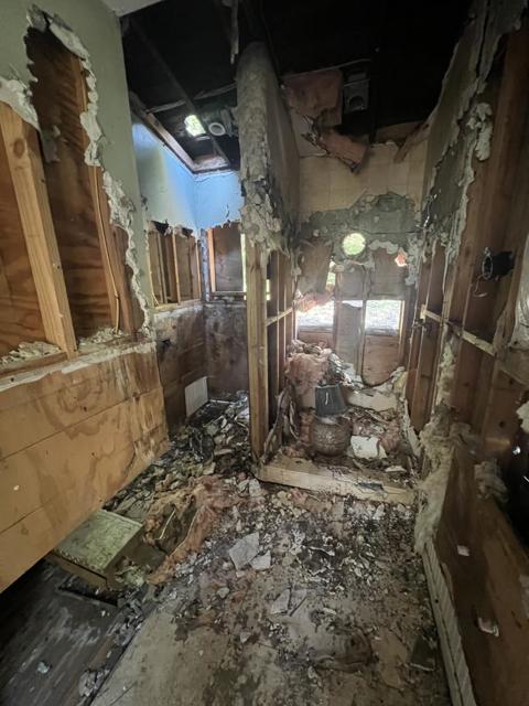 17160 Wilson Way, Royal Oaks CA: https://media.crmls.org/mediaz/c8bc3149-33e7-4a57-801f-20a19c64dd91.jpg