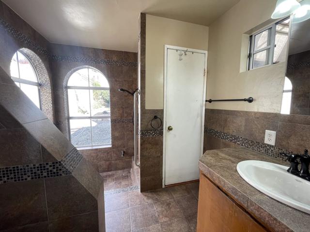 3304 Canon Street, San Diego, California 92106, 2 Bedrooms Bedrooms, ,2 BathroomsBathrooms,Single Family Residence,For Sale,Canon Street,250000035SD