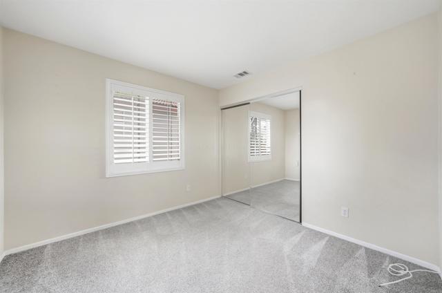 1029 Vista Oak Place, Chula Vista CA: https://media.crmls.org/mediaz/c8bde5e6-57f0-48ca-ab29-297a78b2c0ad.jpg