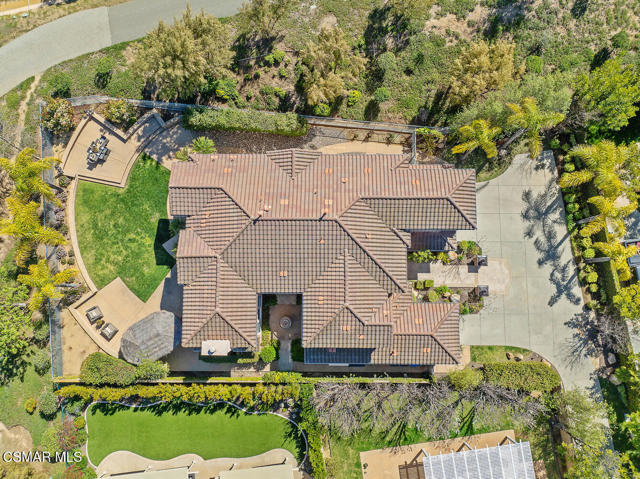 3034 Heavenly Ridge Street, Thousand Oaks CA: https://media.crmls.org/mediaz/c8be0f08-508d-46a5-85f8-0ab73bf6b97b.jpg