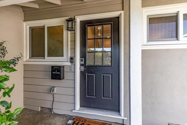 2725 Newhall Street, Santa Clara CA: https://media.crmls.org/mediaz/c8be2940-83bc-4745-868c-7c17b960d8ce.jpg
