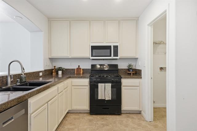 Detail Gallery Image 19 of 40 For 32448 Evening Primrose Trl, Campo,  CA 91906 - 4 Beds | 2 Baths