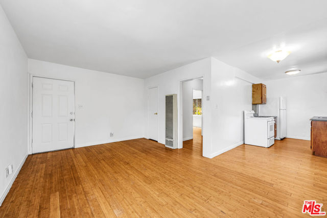 422 S Coronado Street, Los Angeles CA: https://media.crmls.org/mediaz/c8bf3649-4202-4bd4-b217-ad2eb6050c4c.jpg