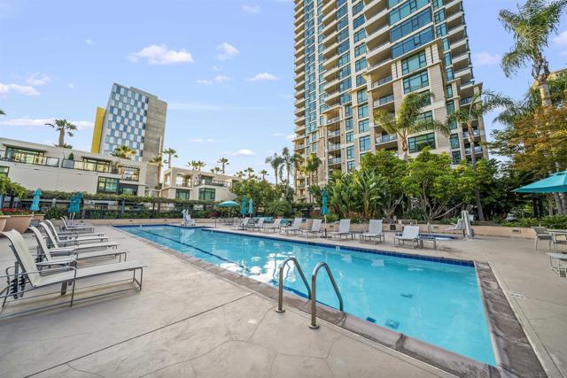 1199 Pacific Hwy, San Diego CA: https://media.crmls.org/mediaz/c8bf47ca-cae8-4eed-b175-d331fd6d7165.jpg
