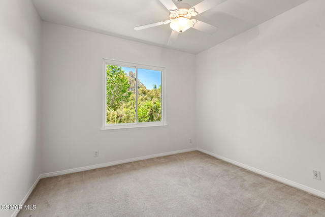 213 Heath Meadow Court, Simi Valley CA: https://media.crmls.org/mediaz/c8bf92d2-17f5-4be9-b3cc-0c27b193b84c.jpg