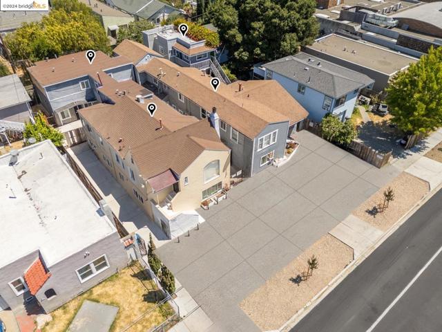 Image 14 of 33 For 416 Benicia Rd