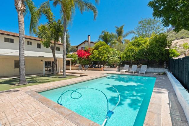 Detail Gallery Image 61 of 75 For 1975 Belmore Ct, El Cajon,  CA 92020 - 5 Beds | 3 Baths