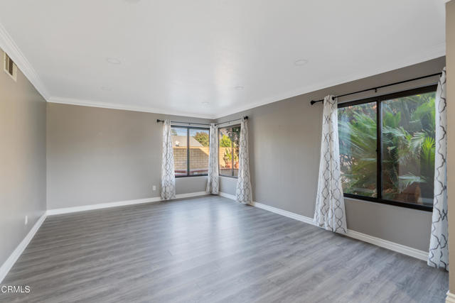 Detail Gallery Image 5 of 32 For 425 E Brookport St, Covina,  CA 91722 - 3 Beds | 3 Baths