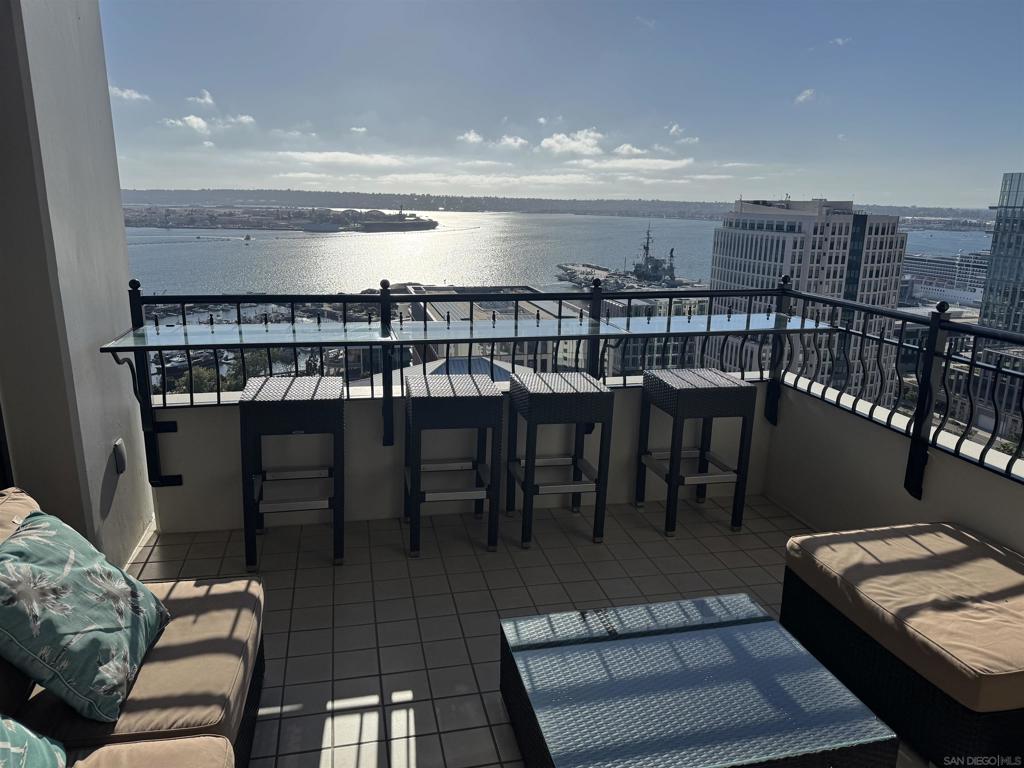 700 Harbor Dr - photo 3