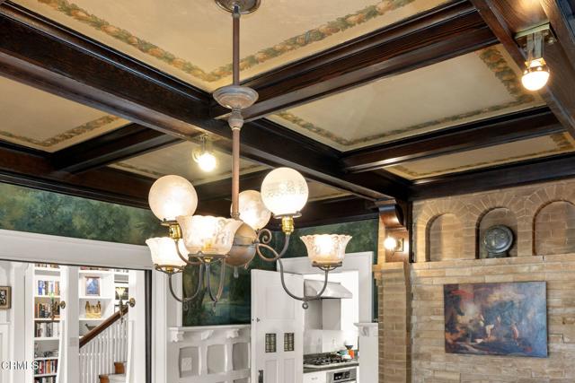 412 Oaklawn Avenue, South Pasadena CA: https://media.crmls.org/mediaz/c8c08f1f-f82b-4d48-9dc6-b2efa5d1bdda.jpg