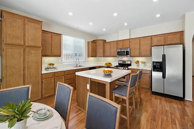 27481 Freedom Ln, Menifee CA: https://media.crmls.org/mediaz/c8c293d9-d2c3-4862-afb8-b9426d287d11.jpg