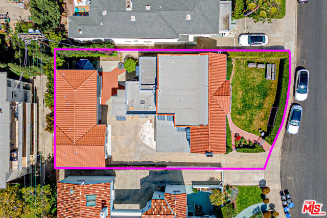 821 Lorraine Boulevard, Los Angeles CA: https://media.crmls.org/mediaz/c8c2a574-0acc-48d5-bc6b-92d353a3d09f.jpg