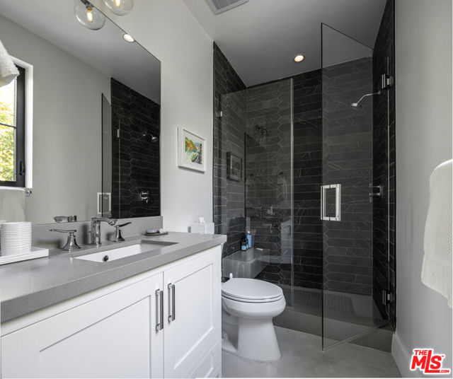 4253 Costello Avenue, Sherman Oaks CA: https://media.crmls.org/mediaz/c8c32964-ff0f-4d69-b42f-1145c3af401a.jpg