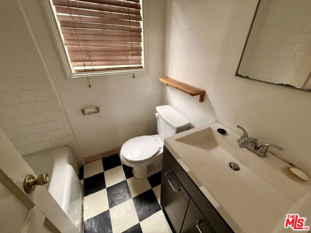 11842 Ocean Park Boulevard photo 7