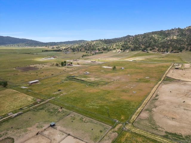 20256 Sasia RD, Tehachapi CA: https://media.crmls.org/mediaz/c8c45fa0-85a2-430f-b638-71be8f8703f1.jpg