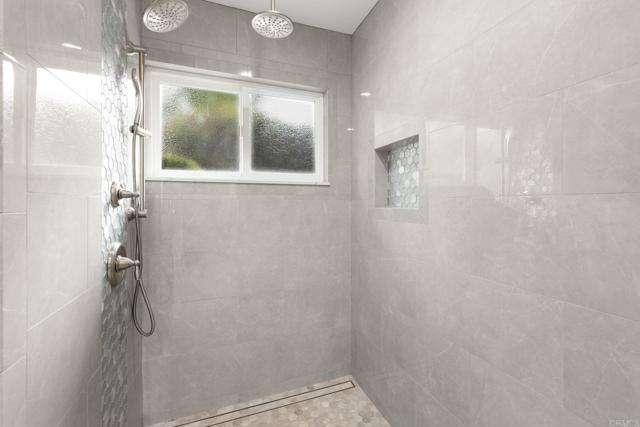 Detail Gallery Image 3 of 75 For 1402 Rimrock Dr, Escondido,  CA 92027 - 4 Beds | 3/1 Baths