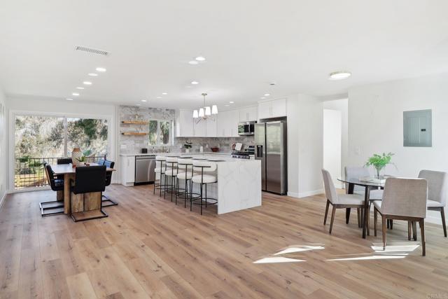 Image 19 of 65 For 589 Tyrone Street