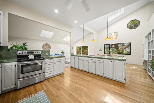 175 Merry Lane, Aptos CA: https://media.crmls.org/mediaz/c8c5cb77-5adc-4358-a79d-3fcabdf09bc5.jpg