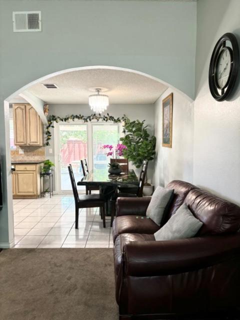 1556 Aldrich Way, San Jose CA: https://media.crmls.org/mediaz/c8c6570f-4ff5-4b46-9c3c-cb5698b44461.jpg