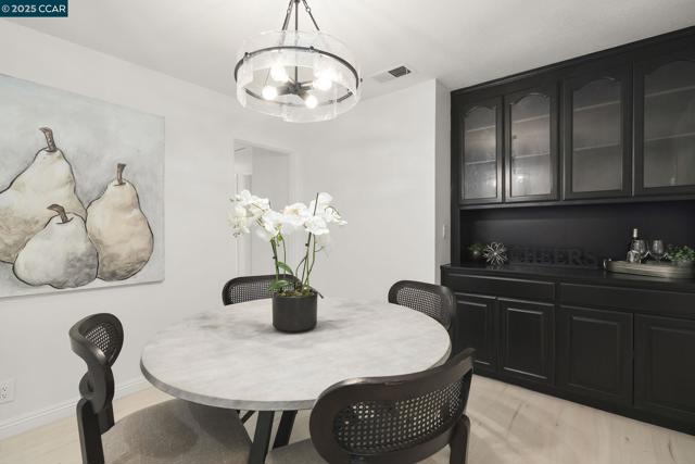 4513 Birch Bark Rd, Concord CA: https://media.crmls.org/mediaz/c8c66efe-d61d-4369-983a-fe15c566cd2d.jpg