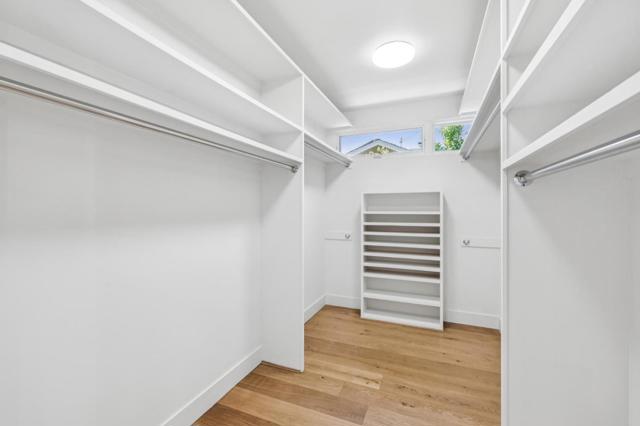 28 Politzer Drive, Menlo Park CA: https://media.crmls.org/mediaz/c8c6ba51-9377-4bc0-8541-e70111886cd3.jpg