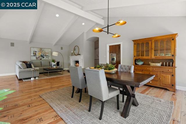 3949 Canyon Rd, Lafayette CA: https://media.crmls.org/mediaz/c8c6bd61-86aa-4e8c-915e-d9a1012129de.jpg