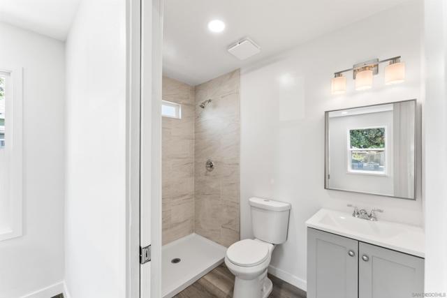 709 4th AVE, Chula Vista CA: https://media.crmls.org/mediaz/c8c6f01d-38e3-4055-9947-4ba985ae9f38.jpg