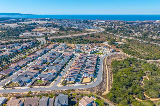 2975 Denali Drive, Marina CA: https://media.crmls.org/mediaz/c8c87fe0-67f0-4c42-93cf-5040c3577e38.jpg