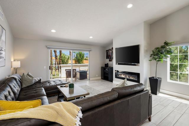 172 Torrey Pine Drive, Palm Desert CA: https://media.crmls.org/mediaz/c8c96319-c7d8-4ae9-83ef-af86290e4642.jpg