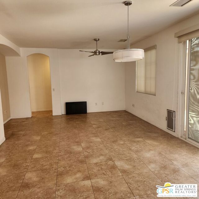 31090 Calle Agate, Cathedral City CA: https://media.crmls.org/mediaz/c8ca6945-4f9e-4556-823f-3f6620546473.jpg
