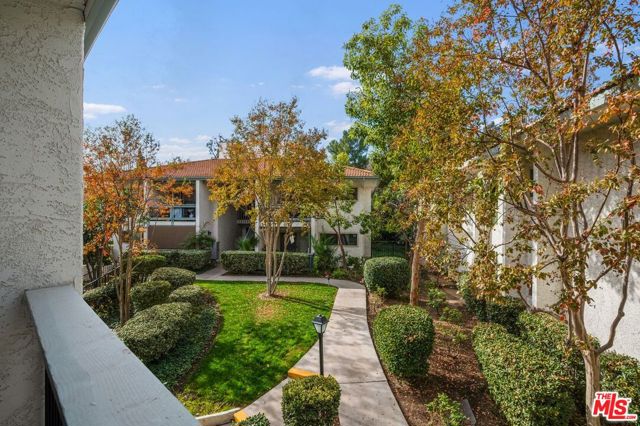 4732 Park Granada, Calabasas CA: https://media.crmls.org/mediaz/c8caedac-f31d-4a1d-a323-27d866977d0d.jpg
