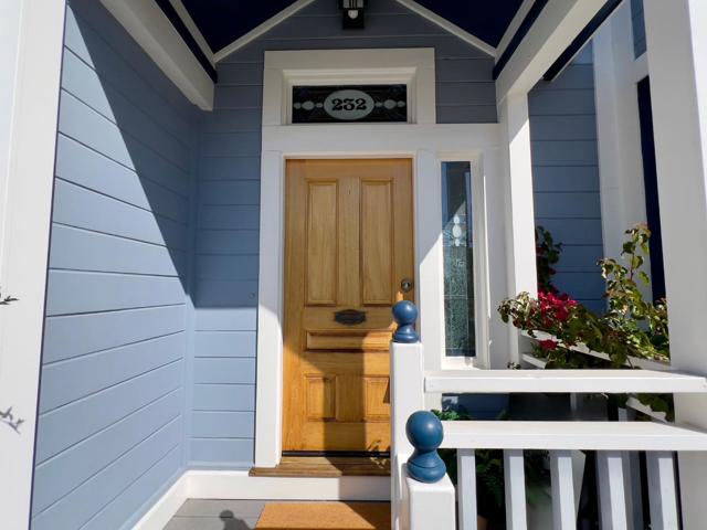 232 Union Street, Santa Cruz CA: https://media.crmls.org/mediaz/c8cb1336-5ff6-4161-8fab-3191baef23d4.jpg