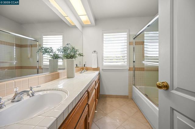 125 Coriander Ct, San Ramon CA: https://media.crmls.org/mediaz/c8cb3105-1bd7-42ed-ad44-e520773af796.jpg
