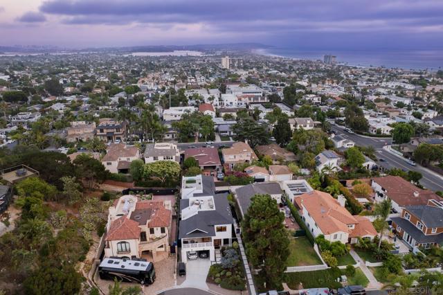 1041 Van Nuys St, San Diego CA: https://media.crmls.org/mediaz/c8cb99bf-1d78-4ca9-ade4-f0185b8e3e2e.jpg