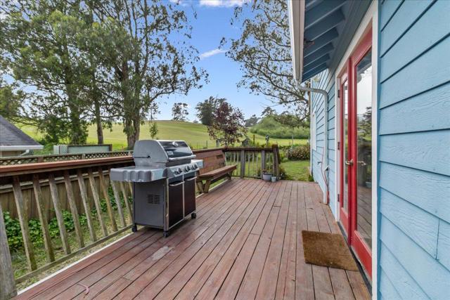 71 Spring Road, Royal Oaks CA: https://media.crmls.org/mediaz/c8cbee2c-5587-4a8f-8360-93eb68157018.jpg