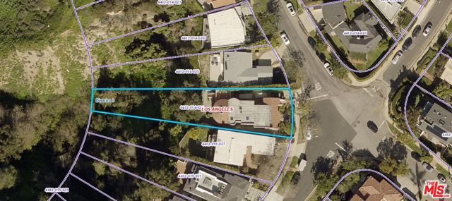 595 Radcliffe Avenue, Pacific Palisades CA: https://media.crmls.org/mediaz/c8cc74fa-9c51-4902-a6f2-4e651f9e9c40.jpg