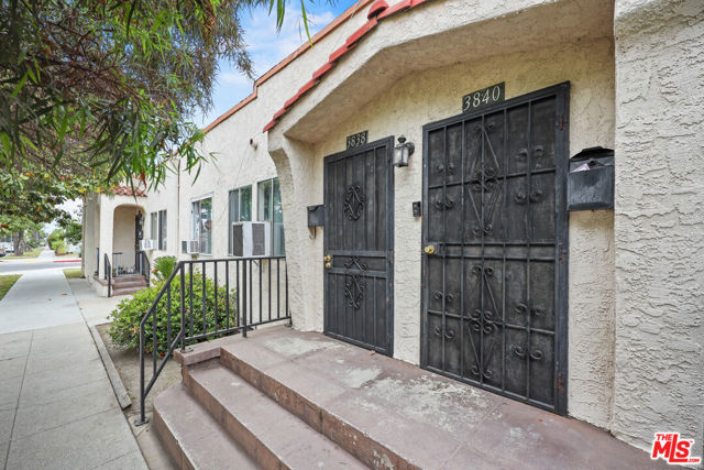 3836 S Gramercy Place, Los Angeles CA: https://media.crmls.org/mediaz/c8cca9c1-867f-4bcd-90d6-b75b3fa16450.jpg