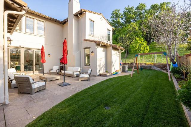 2953 Pebble Beach Circle, Fairfield CA: https://media.crmls.org/mediaz/c8cda0e6-db77-455f-a0b5-becc7f0f8360.jpg