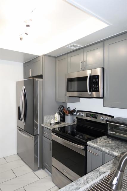 Detail Gallery Image 9 of 41 For 5430 Baltimore Drive #70,  La Mesa,  CA 91942 - 3 Beds | 2/1 Baths