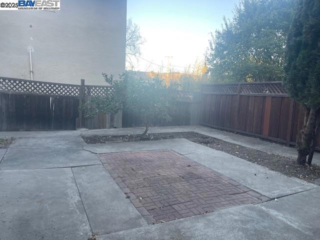 108 Lund Ave, Hayward CA: https://media.crmls.org/mediaz/c8cdfcd6-6ec9-4280-9bfd-ca40716aa180.jpg