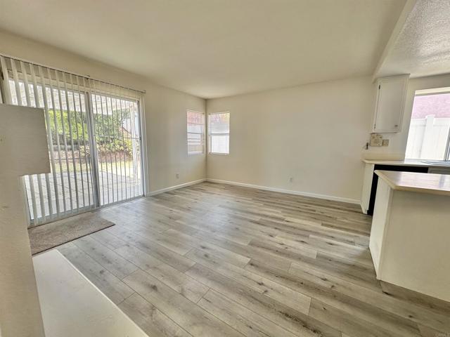 Detail Gallery Image 7 of 25 For 579 via La Paloma, Chula Vista,  CA 91910 - 4 Beds | 3 Baths