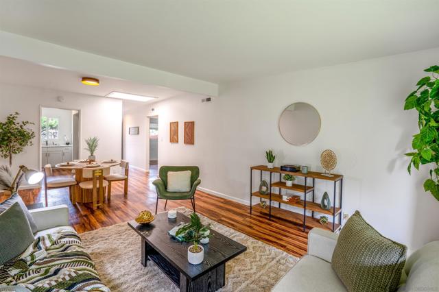 820 Encinitas Blvd, Encinitas CA: https://media.crmls.org/mediaz/c8cf0d0b-1ddd-4c03-a970-2f3a17de3494.jpg