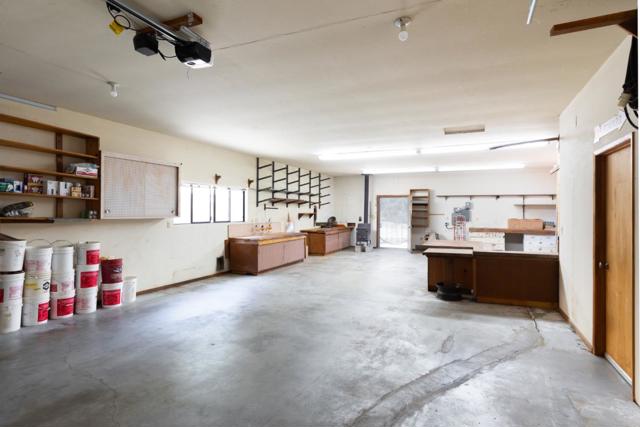 16400 Highway 9, Boulder Creek CA: https://media.crmls.org/mediaz/c8cf45e7-2035-4663-b9a8-f36fe096a10a.jpg